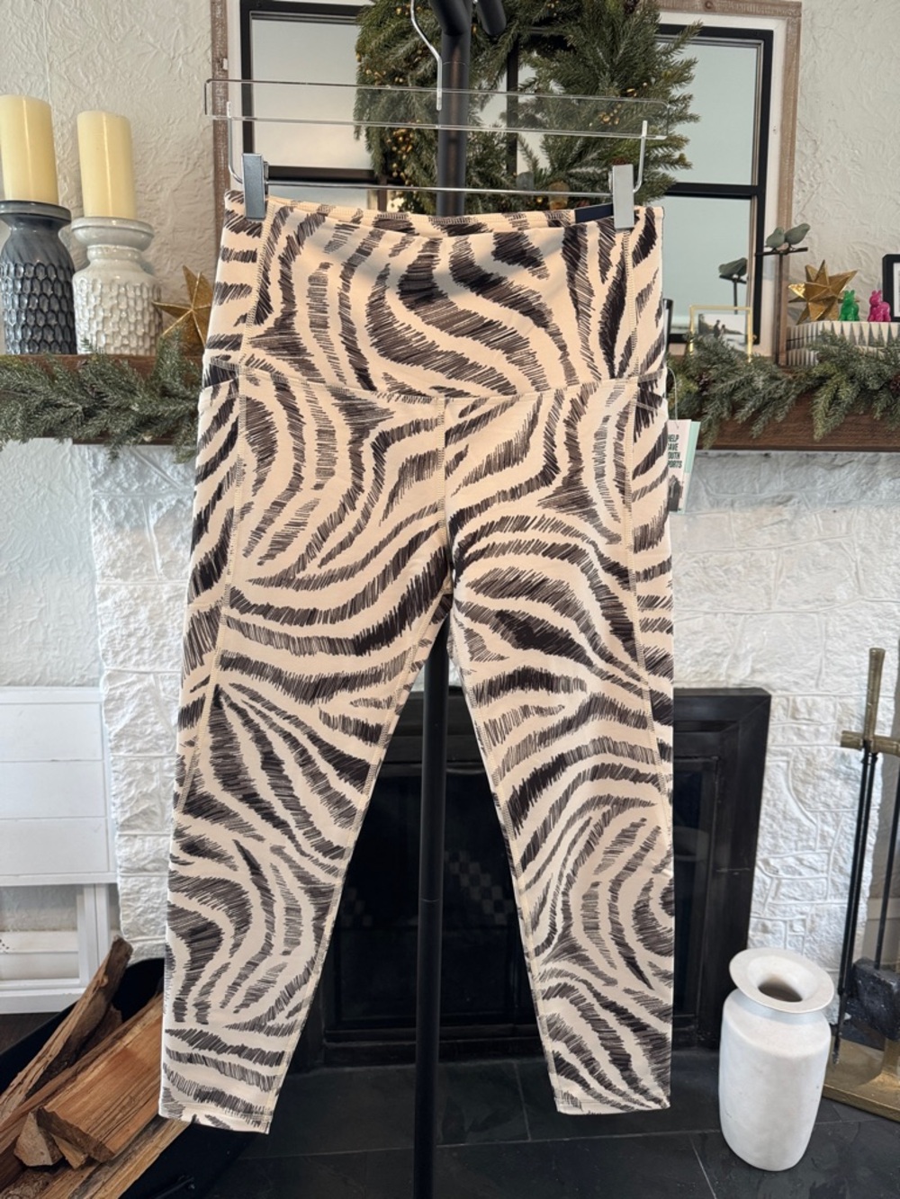 DSG Trippy Zebra Sand High-Waist Leggings in Black & Cream